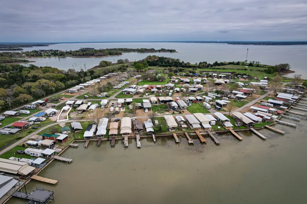 Pelican Isle Drive Kerens, TX 75144