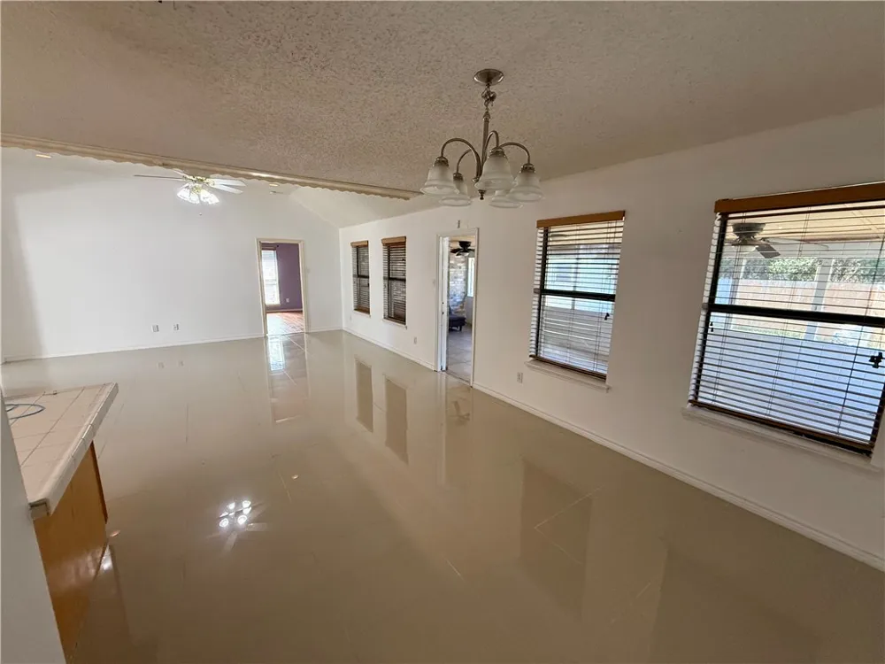 2221 Coronado Drive Ingleside, TX 78362