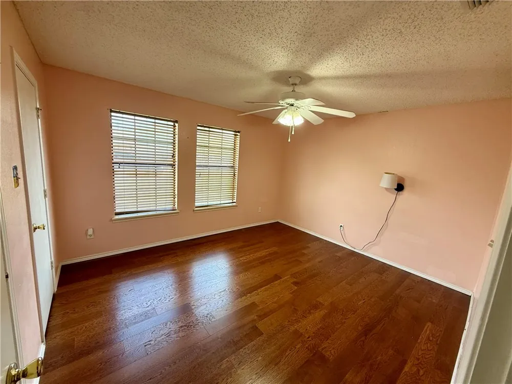 2221 Coronado Drive Ingleside, TX 78362