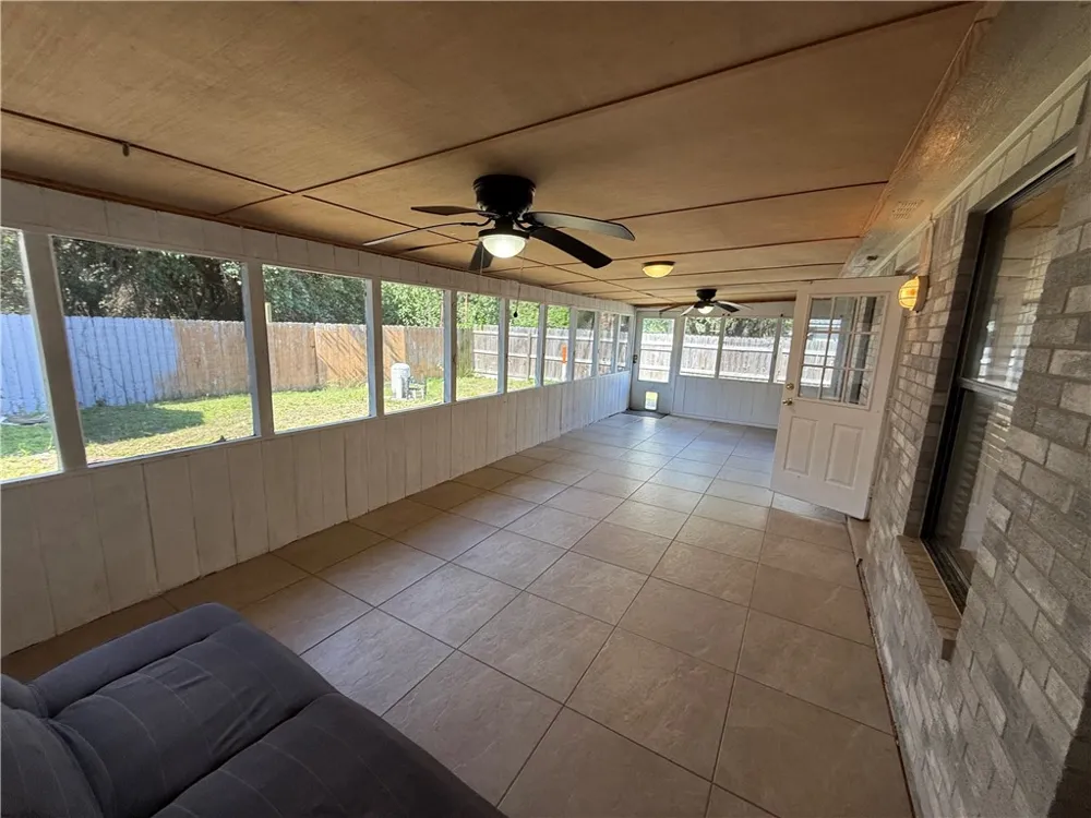 2221 Coronado Drive Ingleside, TX 78362