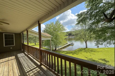 2504 Cottage Lane