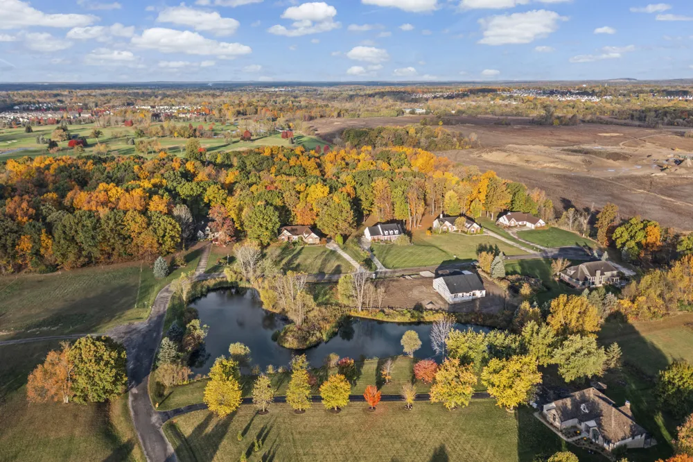 28510 Coyote Court New Hudson, MI 48165