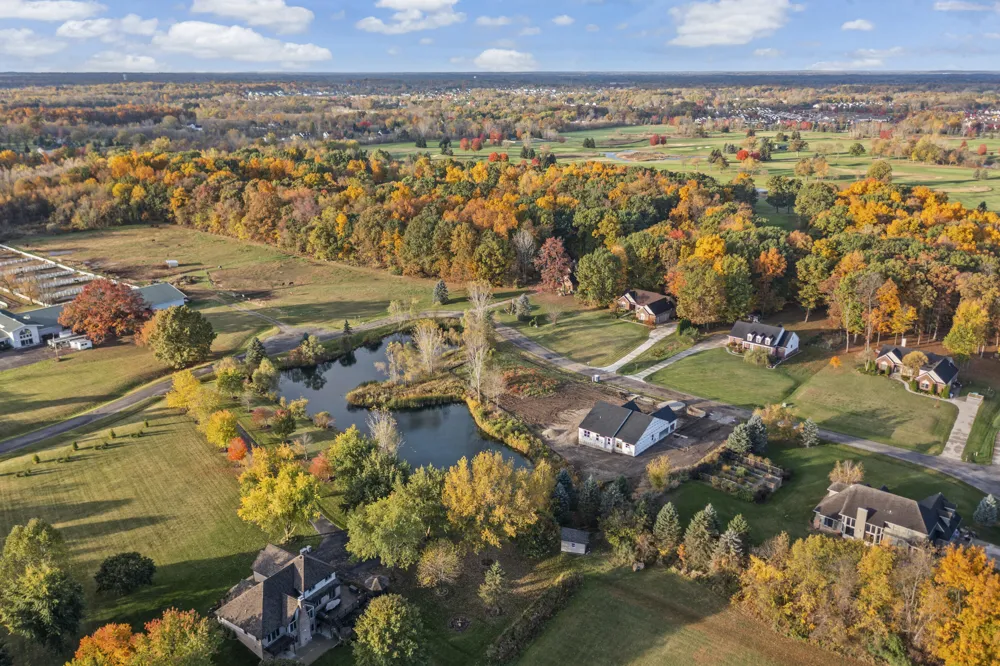 28510 Coyote Court New Hudson, MI 48165