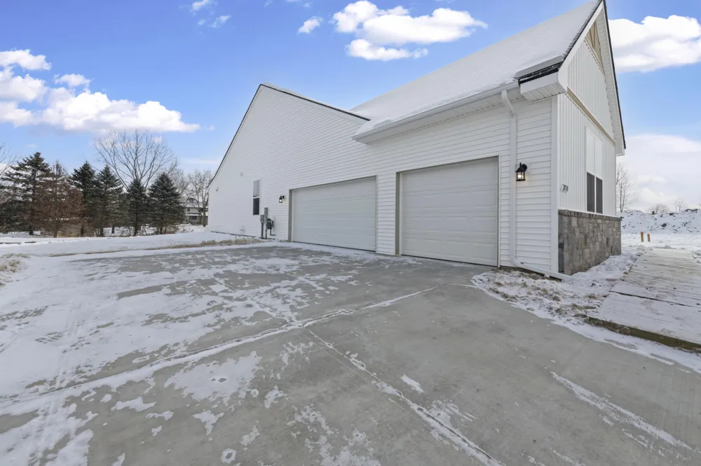 28510 Coyote Court New Hudson, MI 48165