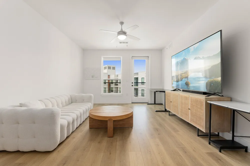 1701 Simond Avenue #612 Austin, TX 78723