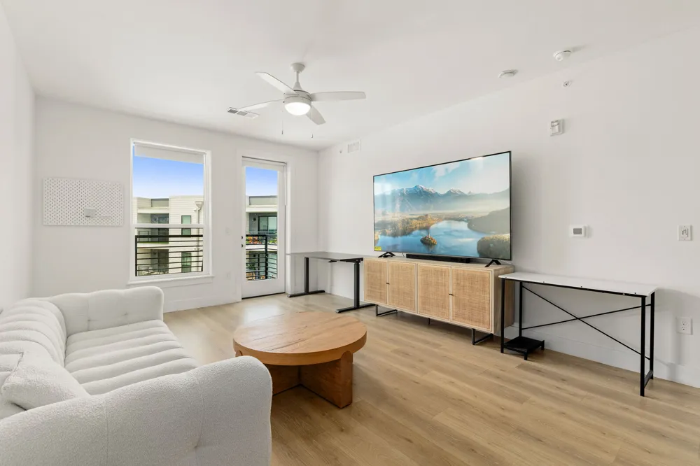 1701 Simond Avenue #612 Austin, TX 78723