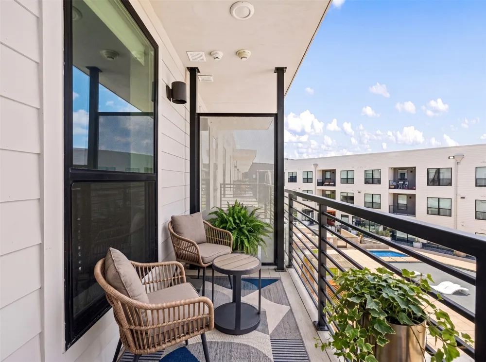 1701 Simond Avenue #612 Austin, TX 78723