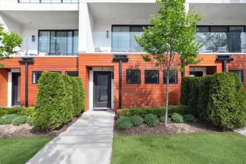 533 E Harrison #3