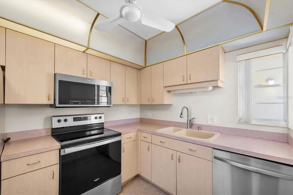 8241 BRENTWOOD ROAD #8241 Seminole, FL 33777