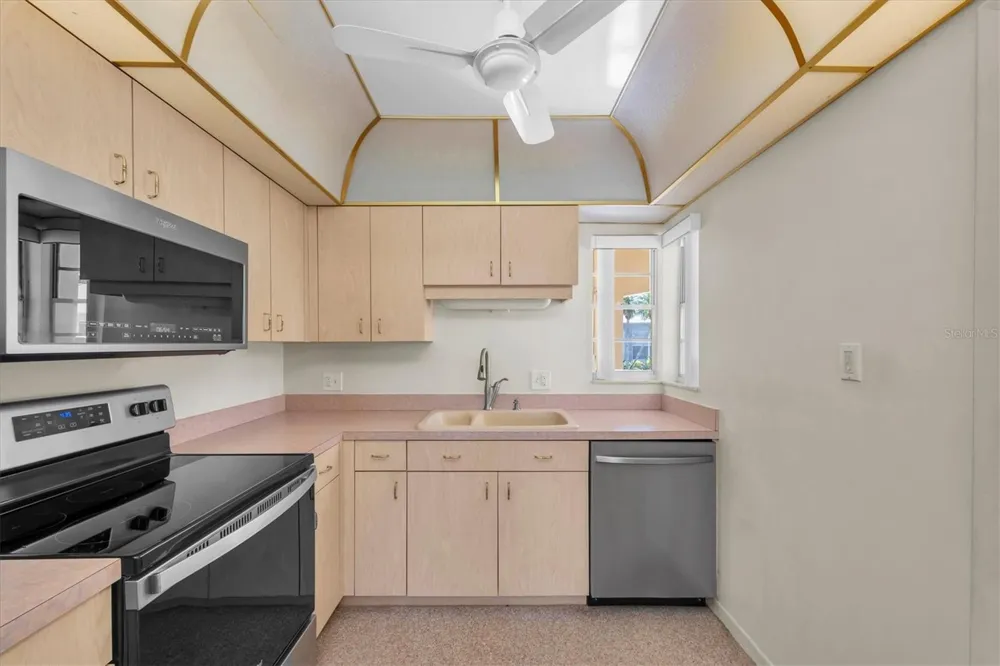 8241 BRENTWOOD ROAD #8241 Seminole, FL 33777