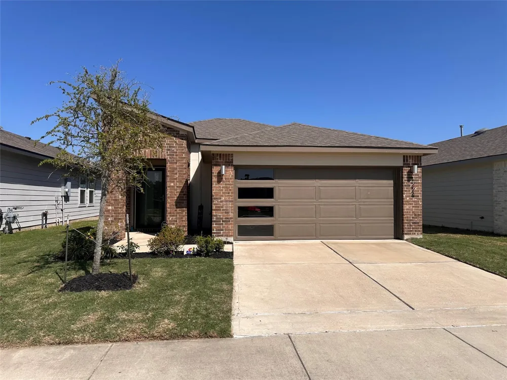 1224 Amistad Loop College Station, TX 77845