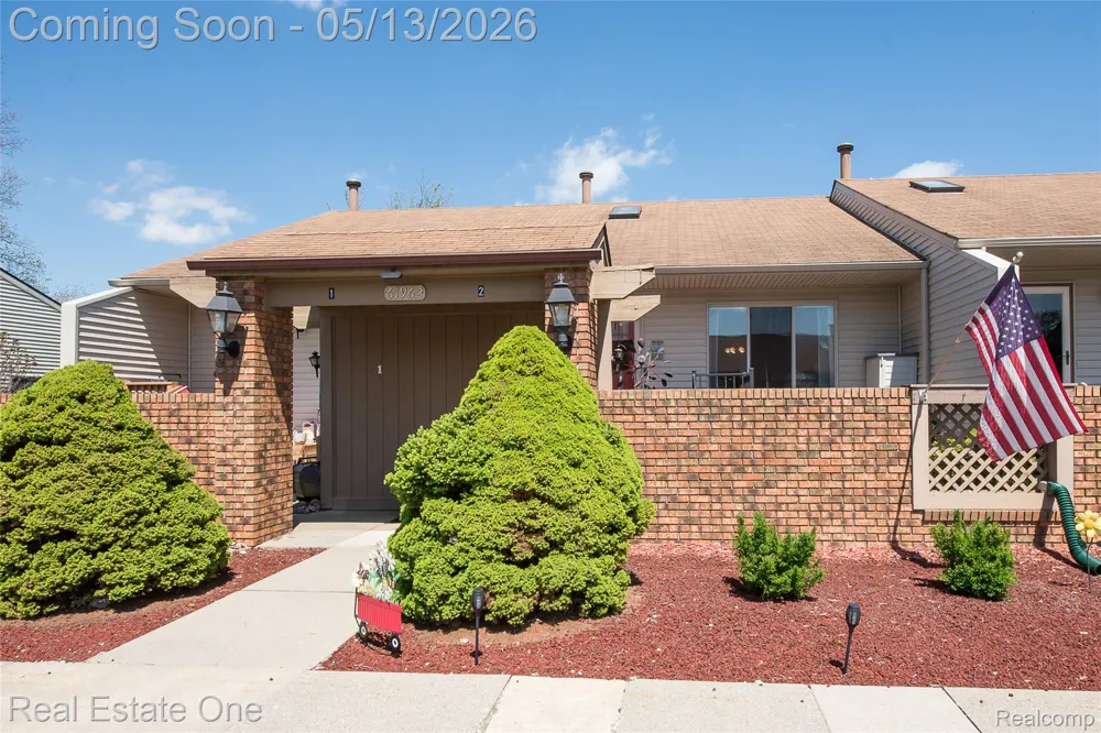 61962 YORKTOWN DRIVE #2 South Lyon City, MI 48178
