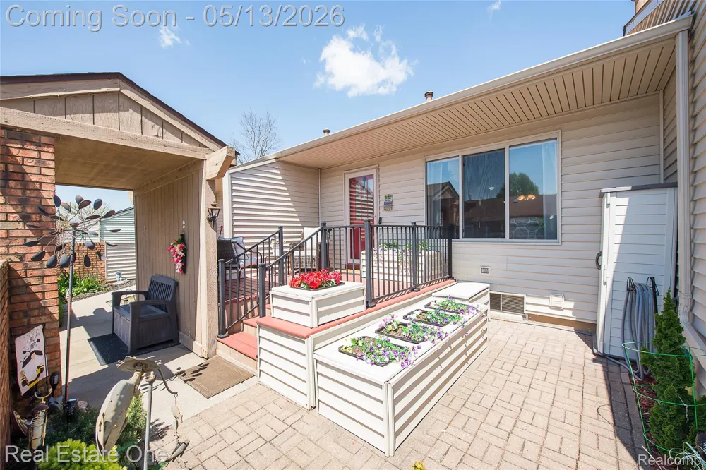 61962 YORKTOWN DRIVE #2 South Lyon City, MI 48178