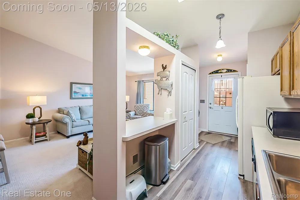 61962 YORKTOWN DRIVE #2 South Lyon City, MI 48178