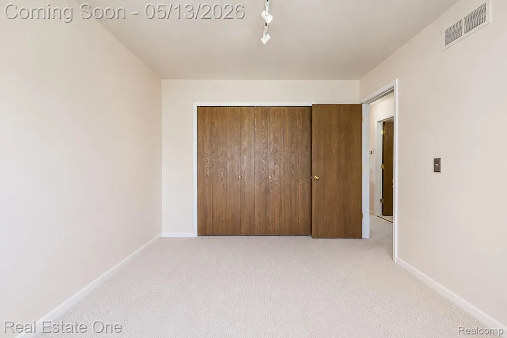 61962 YORKTOWN DRIVE #2 South Lyon City, MI 48178