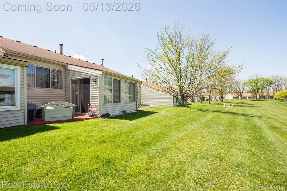61962 YORKTOWN DRIVE #2 South Lyon City, MI 48178