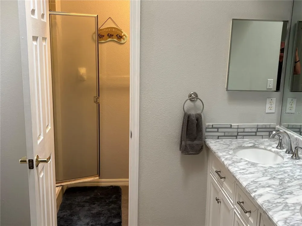 9122 JAKES PATH Largo, FL 33771