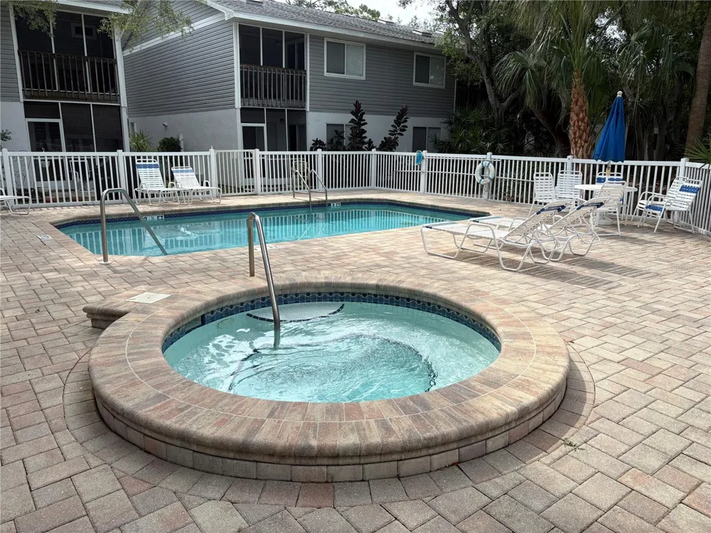 9122 JAKES PATH Largo, FL 33771