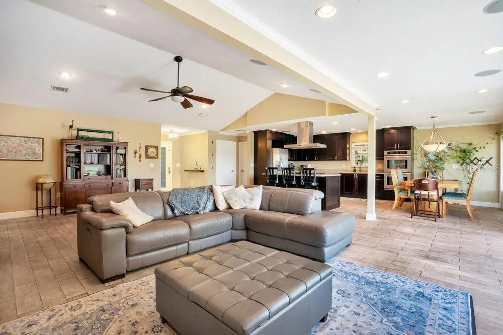 3858 SHORE BOULEVARD Oldsmar, FL 34677