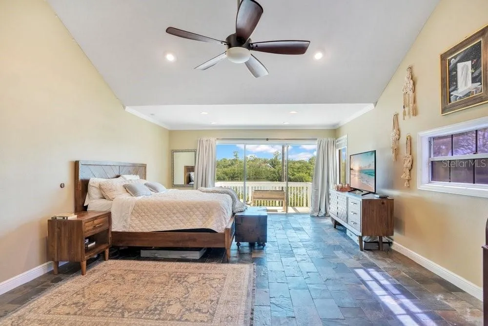 3858 SHORE BOULEVARD Oldsmar, FL 34677