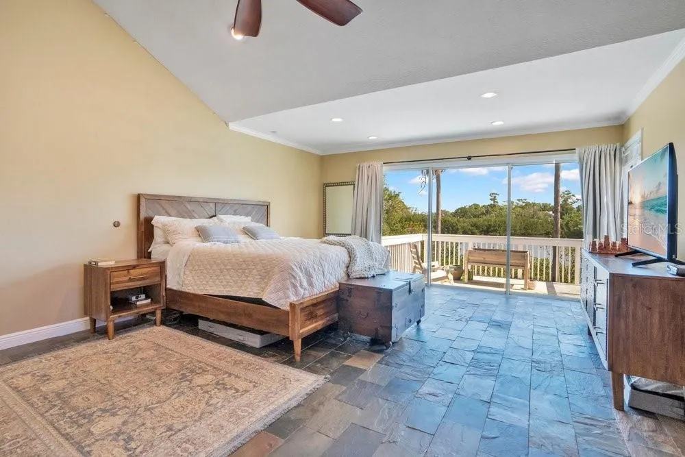 3858 SHORE BOULEVARD Oldsmar, FL 34677