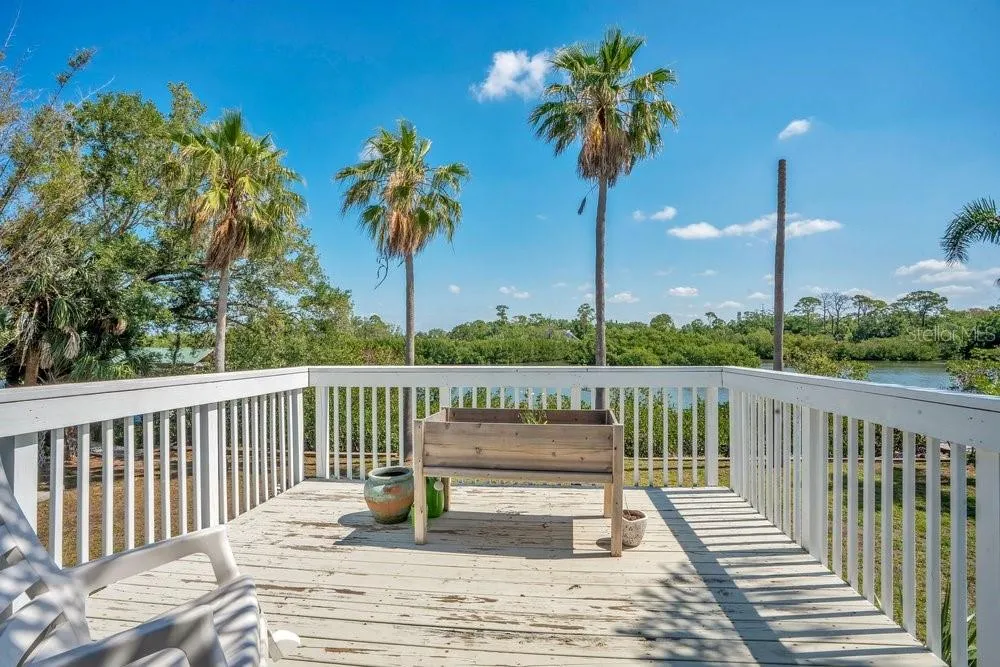 3858 SHORE BOULEVARD Oldsmar, FL 34677