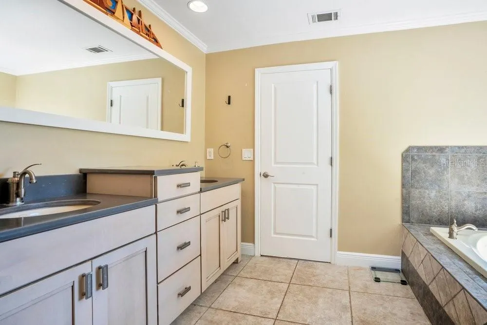 3858 SHORE BOULEVARD Oldsmar, FL 34677