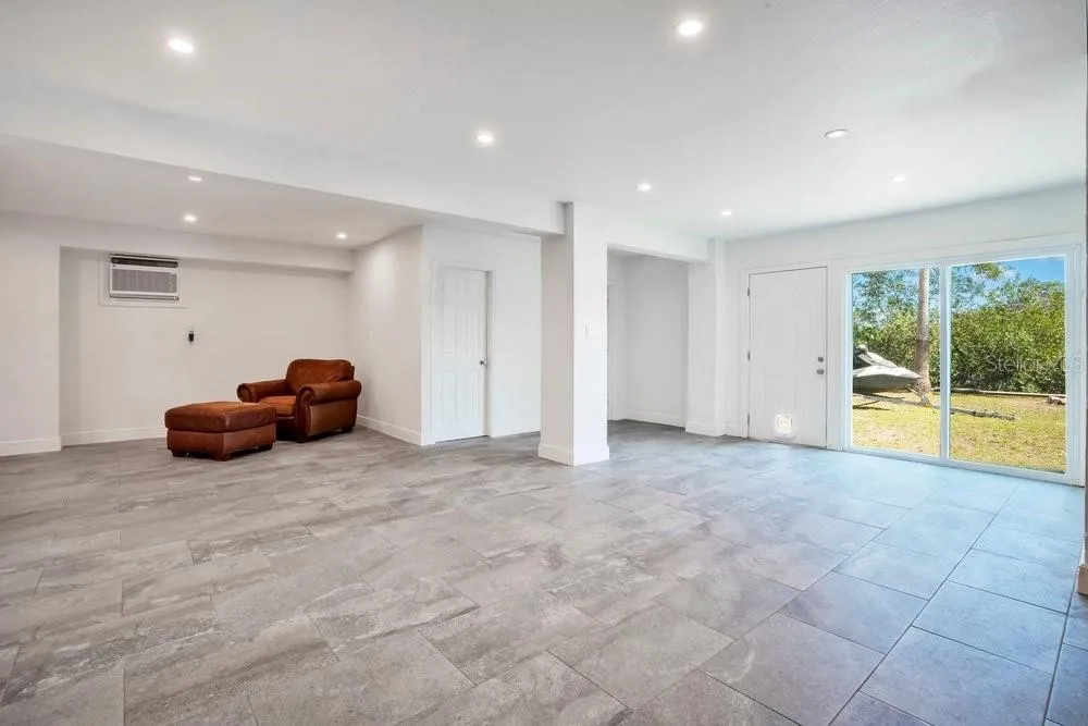 3858 SHORE BOULEVARD Oldsmar, FL 34677