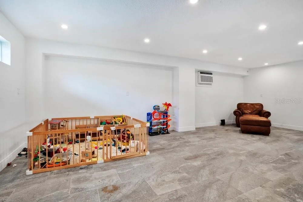 3858 SHORE BOULEVARD Oldsmar, FL 34677