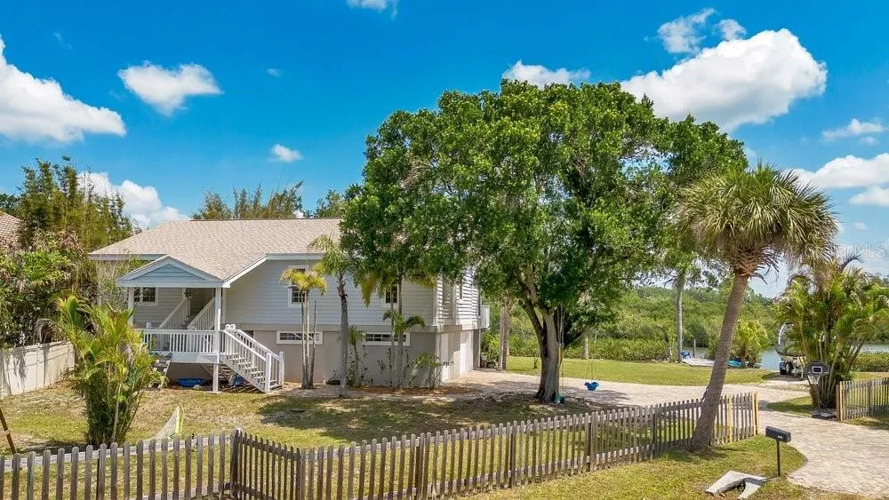 3858 SHORE BOULEVARD Oldsmar, FL 34677