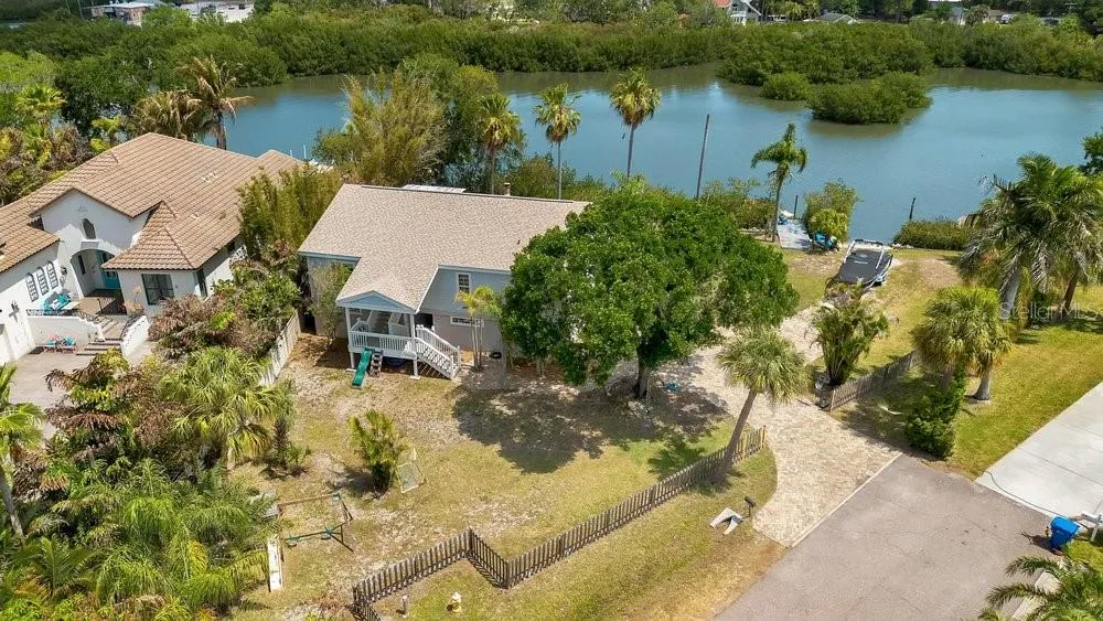 3858 SHORE BOULEVARD Oldsmar, FL 34677