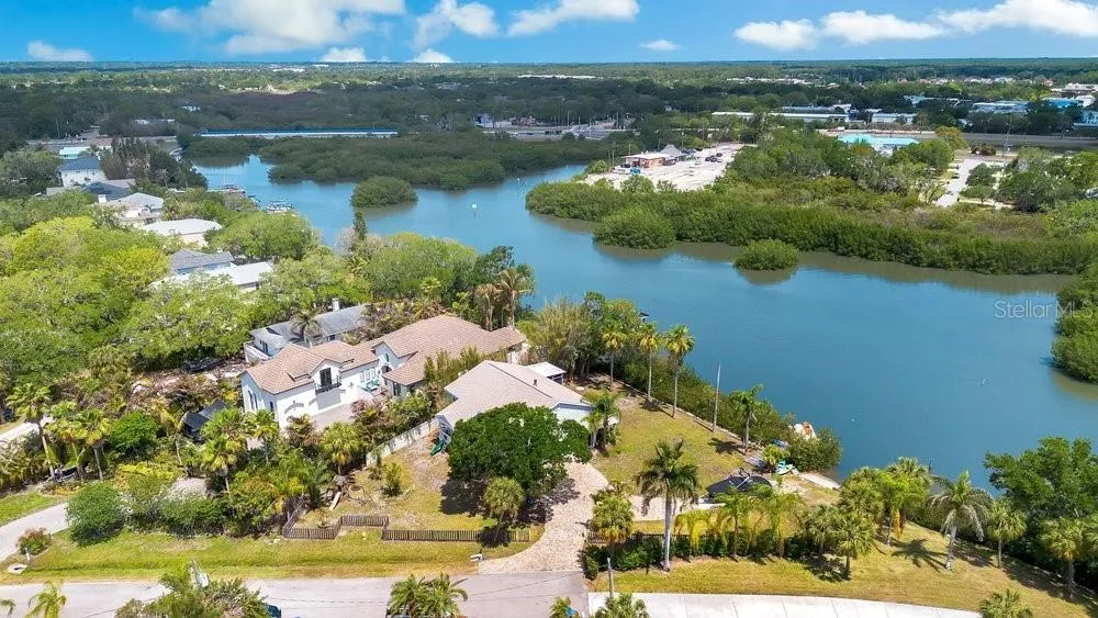 3858 SHORE BOULEVARD Oldsmar, FL 34677