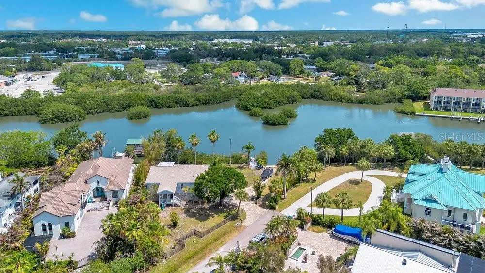 3858 SHORE BOULEVARD Oldsmar, FL 34677