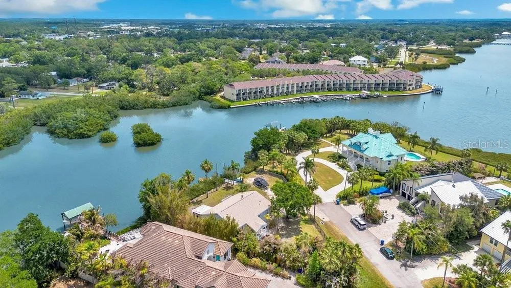 3858 SHORE BOULEVARD Oldsmar, FL 34677