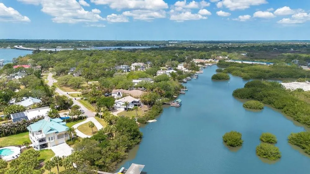 3858 SHORE BOULEVARD Oldsmar, FL 34677
