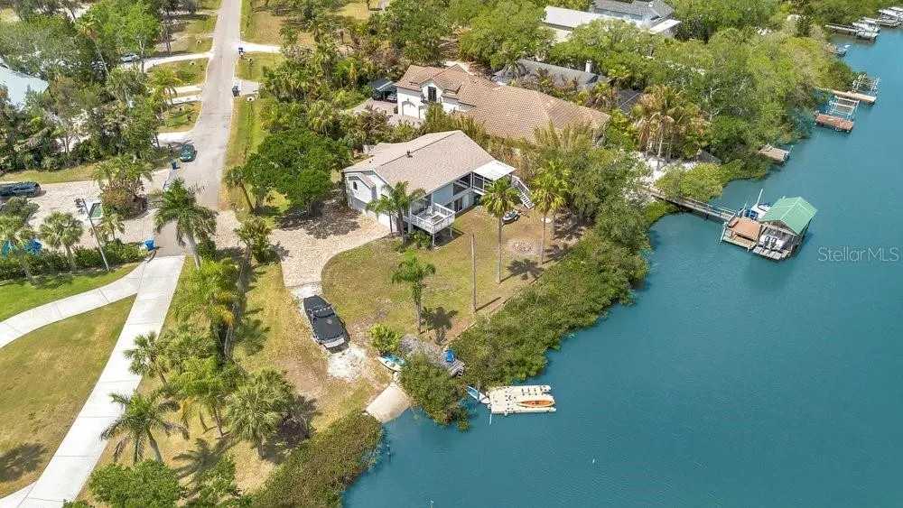 3858 SHORE BOULEVARD Oldsmar, FL 34677