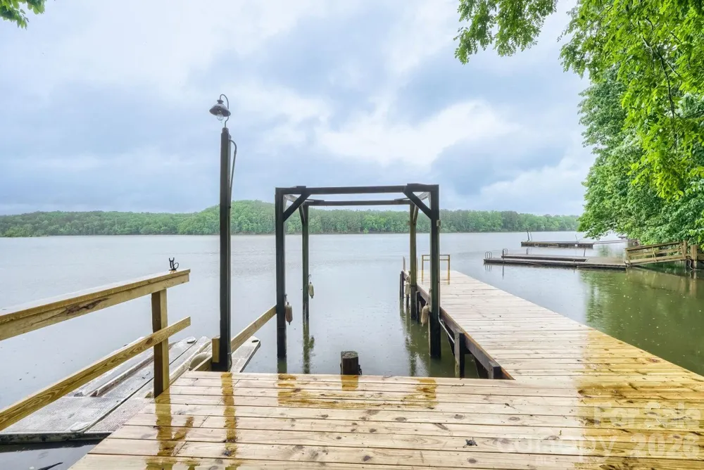42640 Moonshine Drive New London, NC 28127