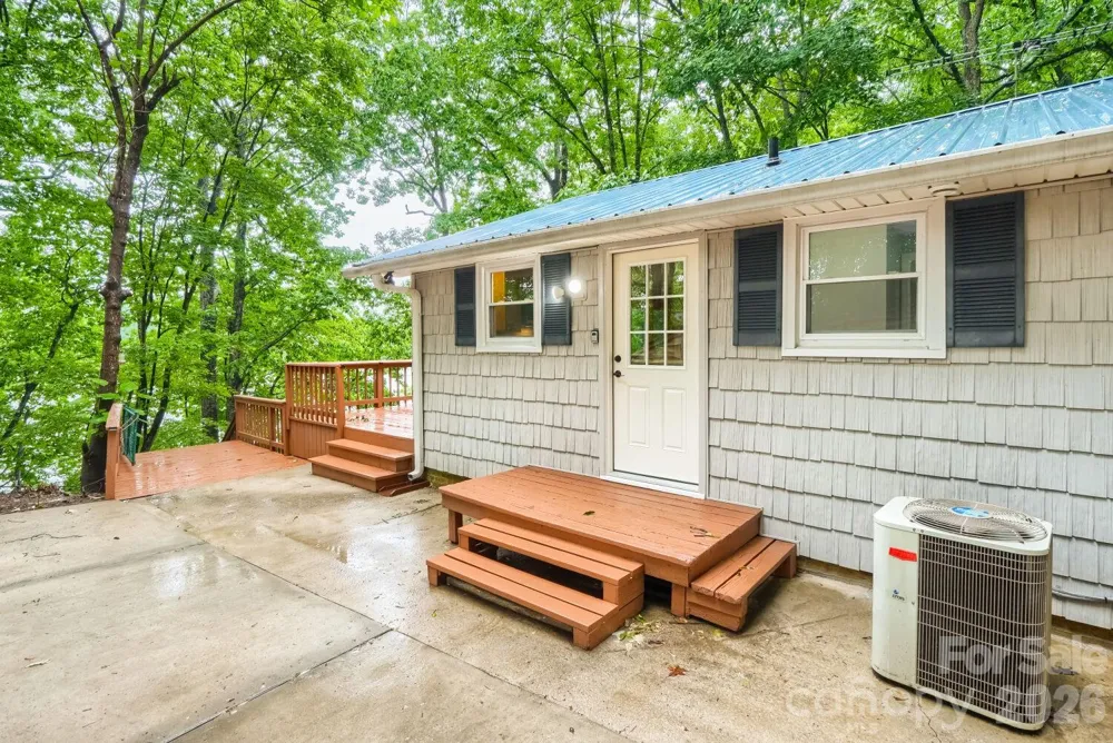 42640 Moonshine Drive New London, NC 28127