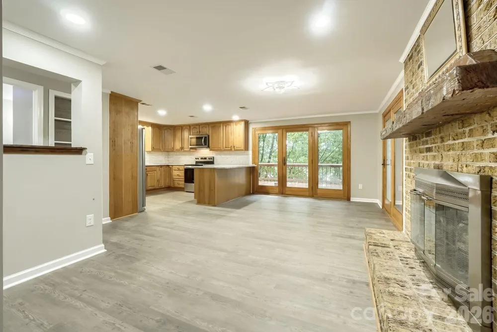42640 Moonshine Drive New London, NC 28127