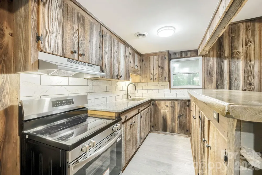 42640 Moonshine Drive New London, NC 28127