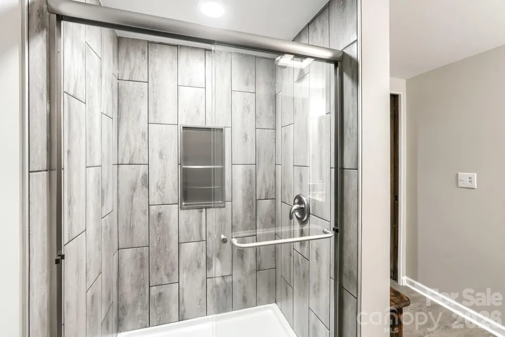 42640 Moonshine Drive New London, NC 28127