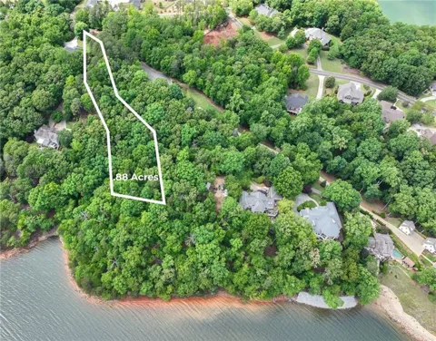 206 Lake Pointe Drive