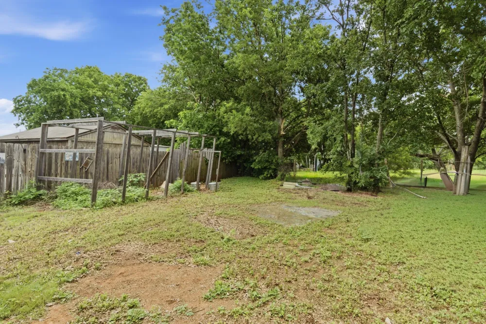 302 Tower Road Rio Vista, TX 76093