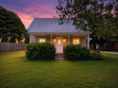 302 Tower Road