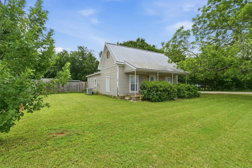 302 Tower Road Rio Vista, TX 76093