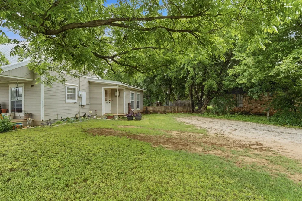 302 Tower Road Rio Vista, TX 76093
