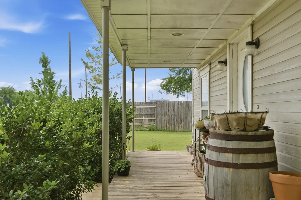 302 Tower Road Rio Vista, TX 76093