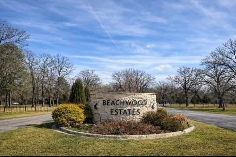 Ravenwood Drive