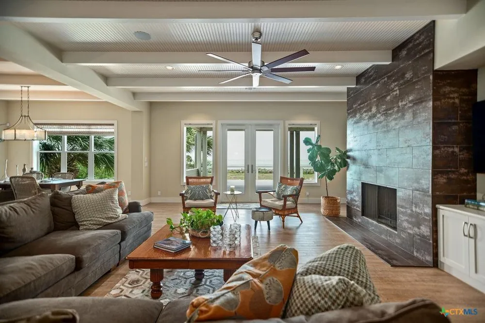 460 Bay Club Drive Seadrift, TX 77983