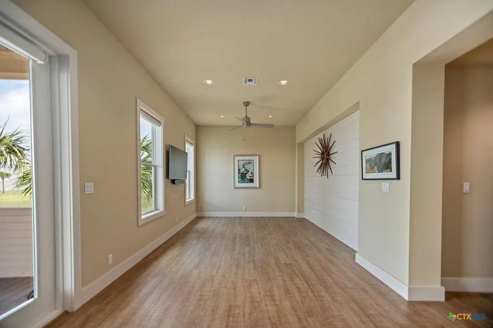 460 Bay Club Drive Seadrift, TX 77983